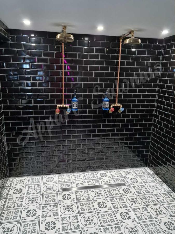 Appartement 70m2 avec jacuzzi privatif Salon-de-Provence Exterior foto