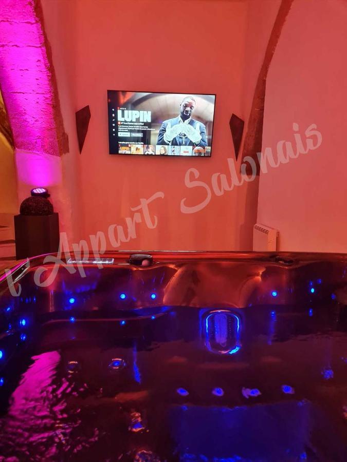 Appartement 70m2 avec jacuzzi privatif Salon-de-Provence Exterior foto
